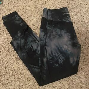 Alphalete Large Oil Spill leggings